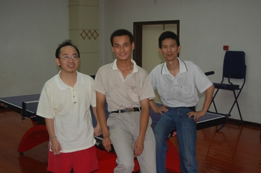 a photo of Jining Hu, Shuming Gao and Professor Yang